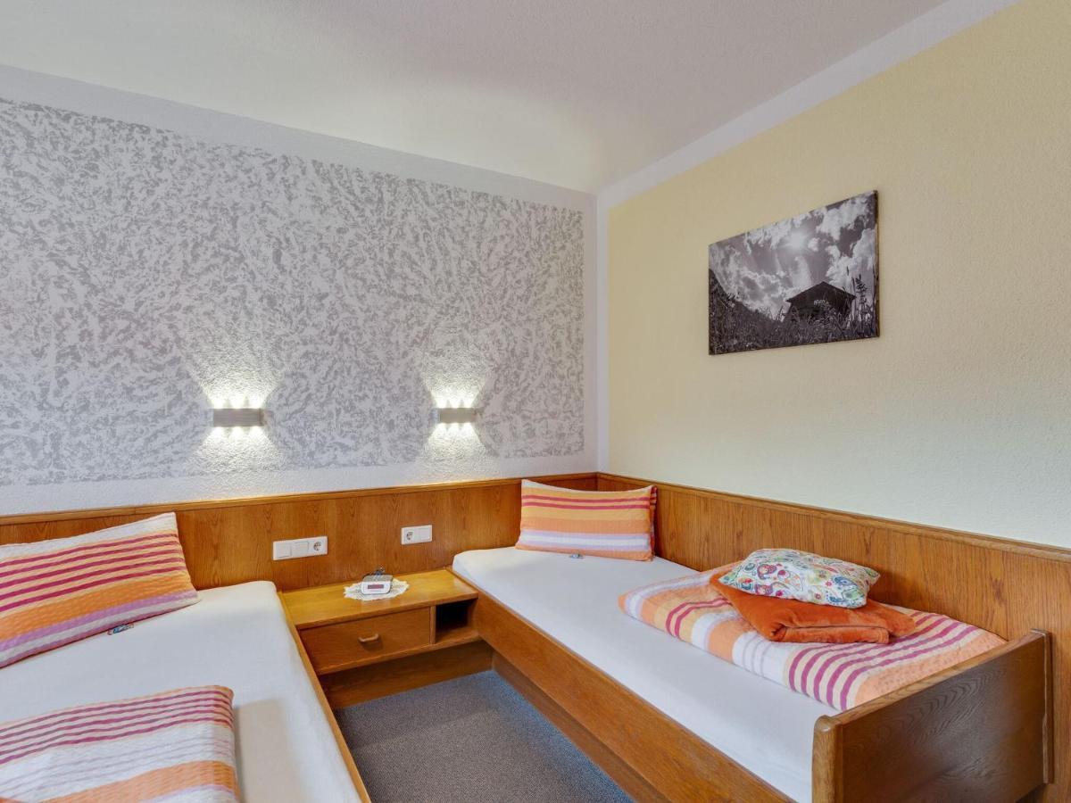 Lively Flat Near A Ski Resort In Fiss Exterior photo