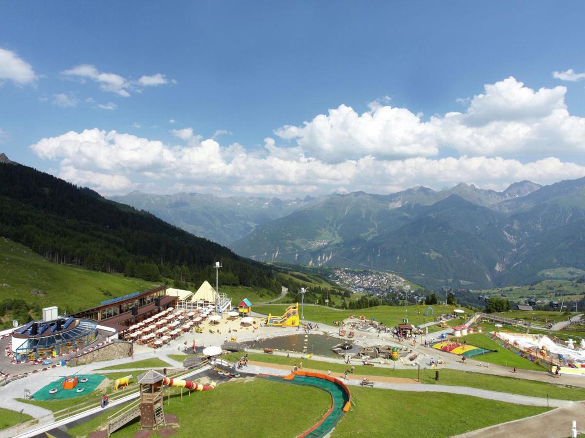 Lively Flat Near A Ski Resort In Fiss Exterior photo