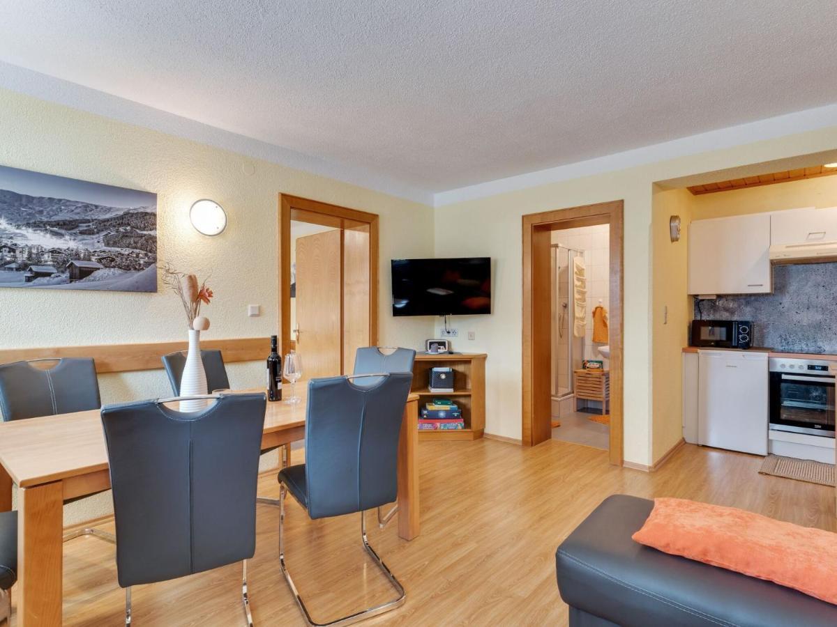 Lively Flat Near A Ski Resort In Fiss Exterior photo